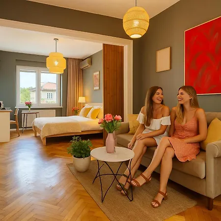 Apartment Woodie With Premium Comfort By Piata Unirii *