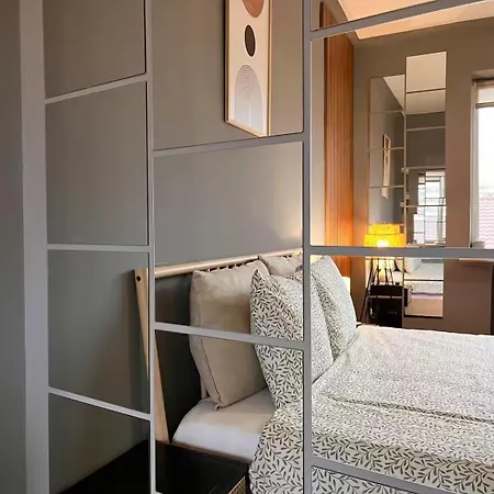 Woodie With Premium Comfort Near Piata Unirii Bukarest