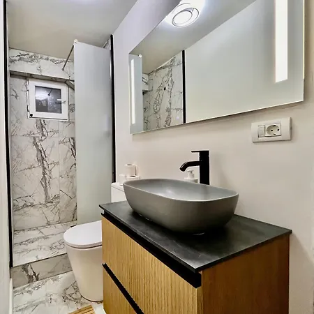 Woodie With Premium Comfort Near Piata Unirii Apartman